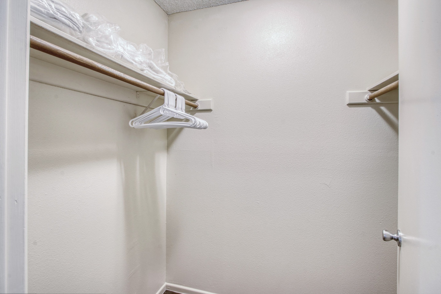 River Park Apartments Image 8