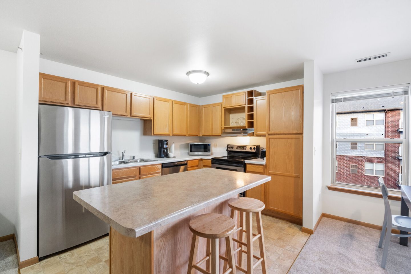 Six Points Apartments Image 11