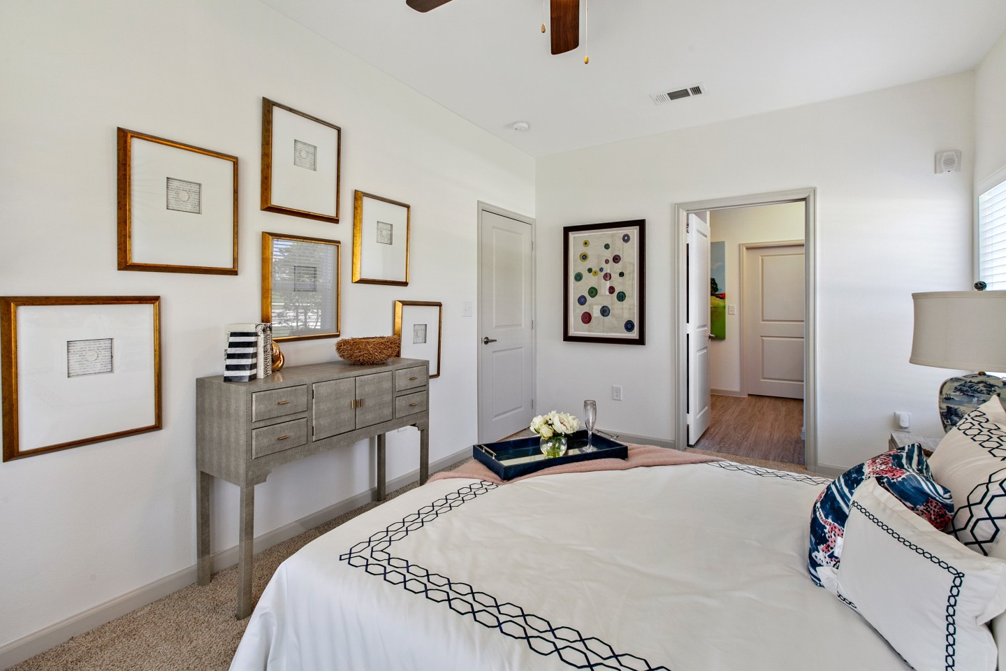 Sadler House Luxury Apartment Homes Image 1