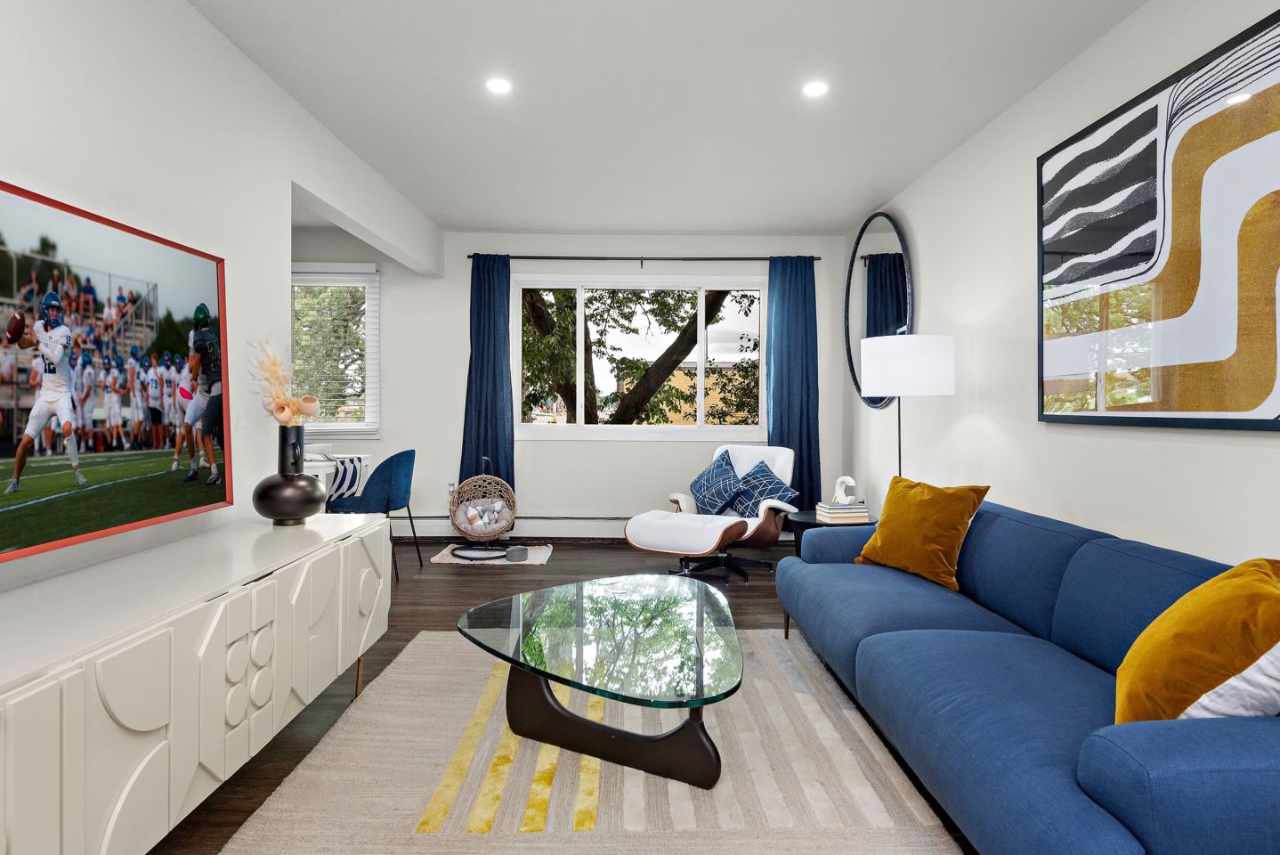 Concierge MN Apartments Image 14