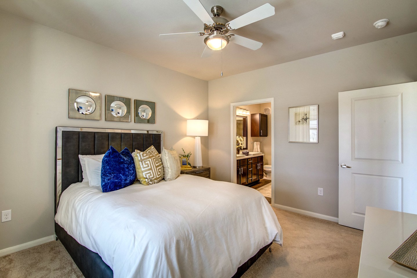 The Travis Image 40