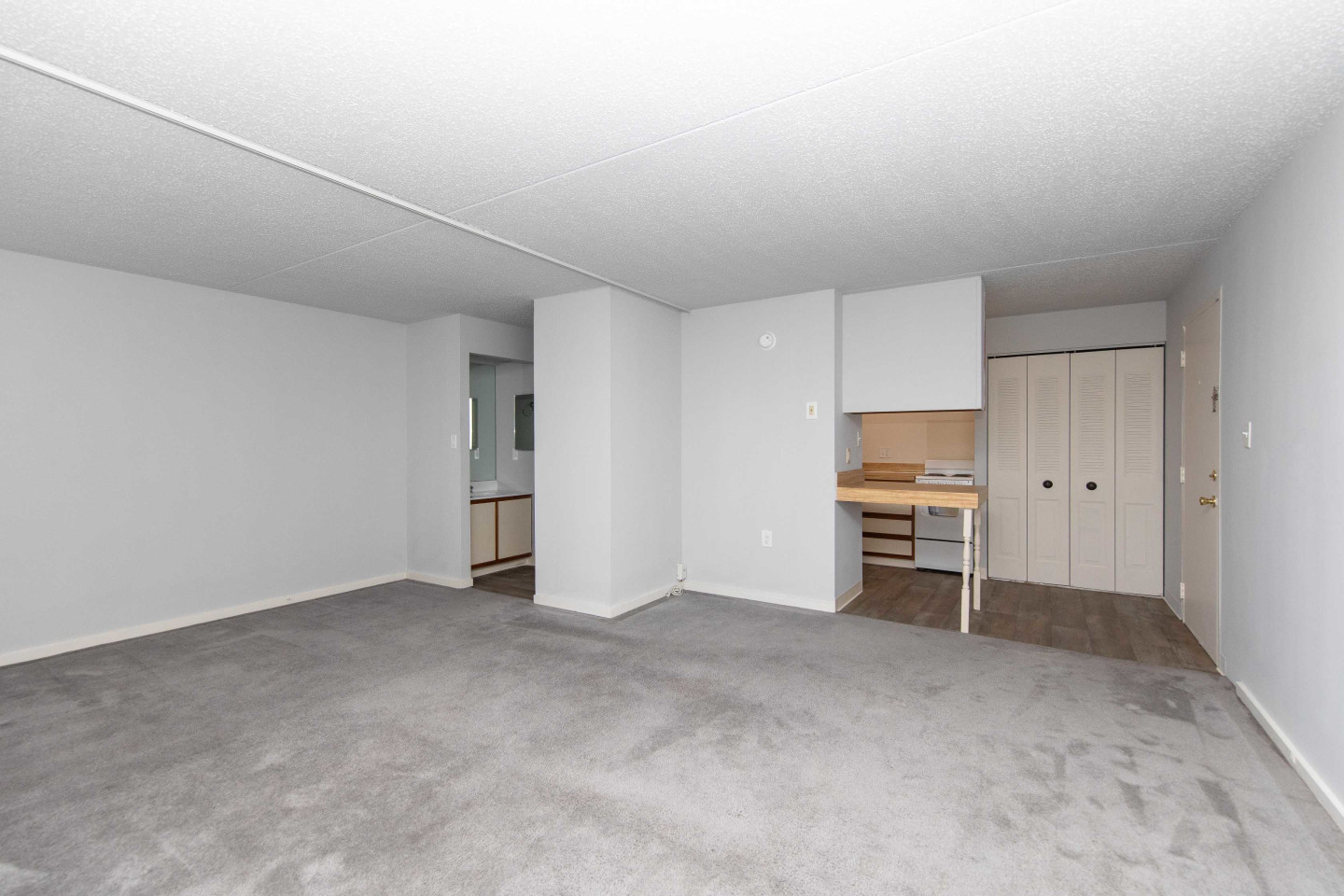 Premier Village Apartments Image 15