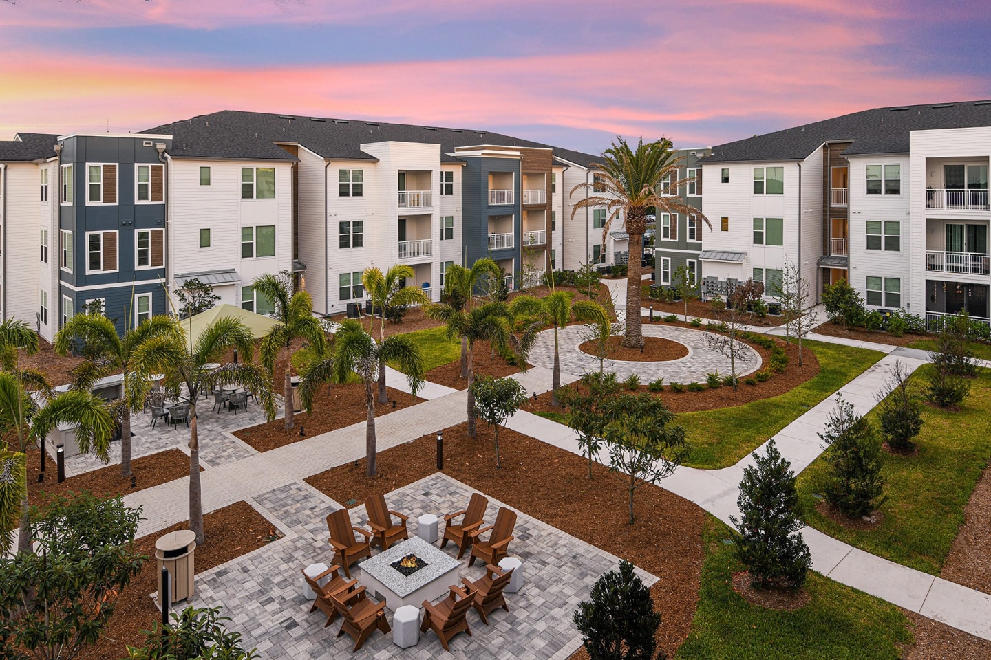 The Easton Riverview Apartments Image 34