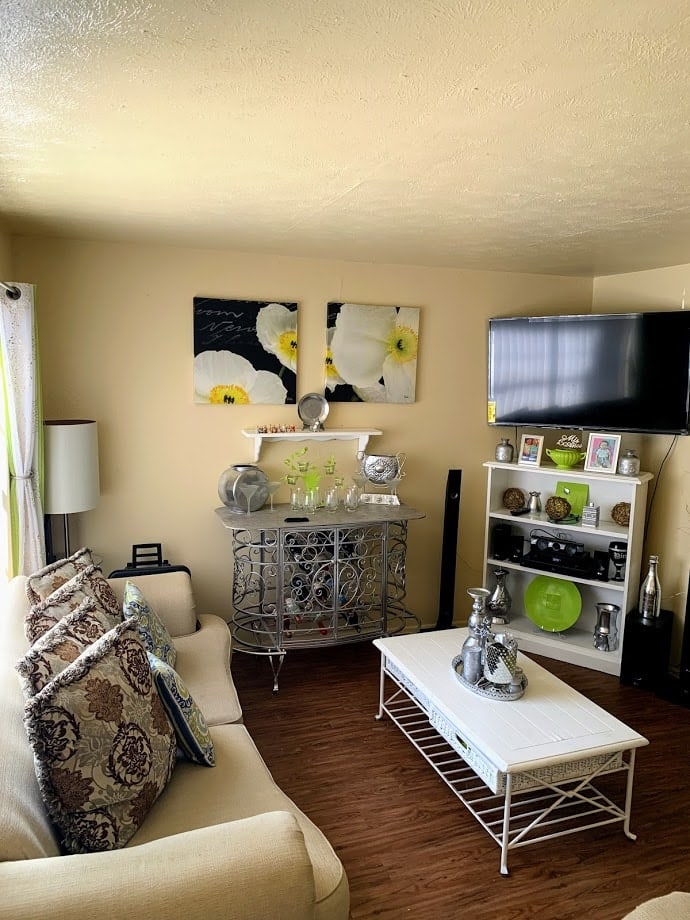 Regis Square Image 15