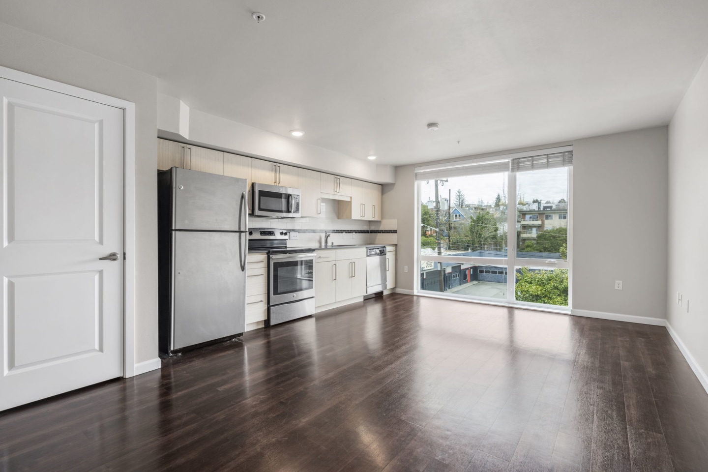 1711 Apartments Image 24