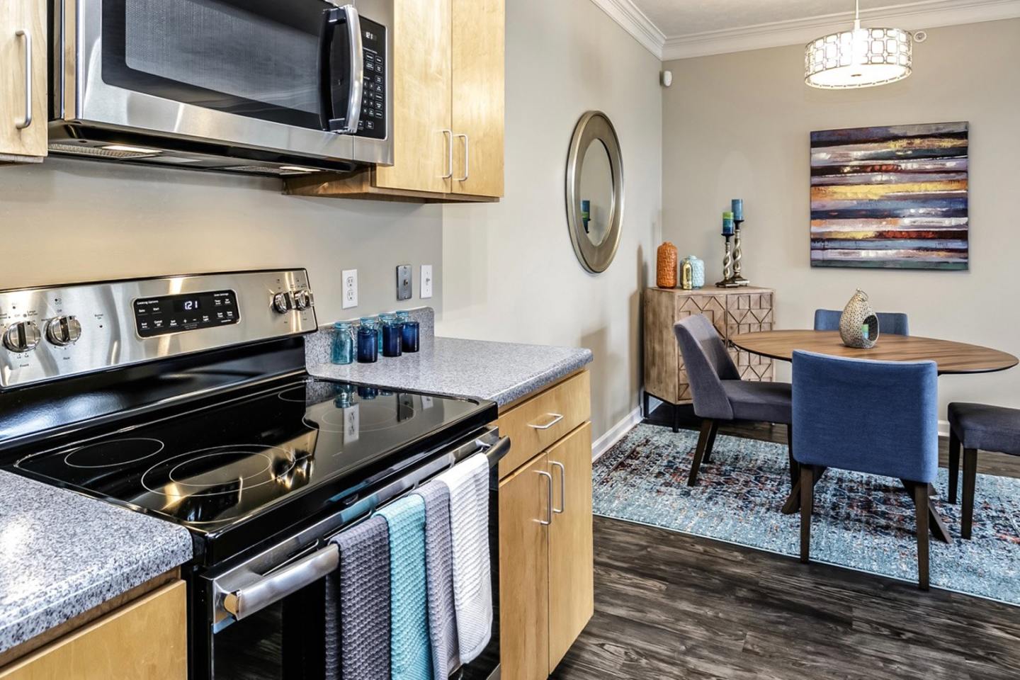 Whispering Hills Apartments Image 8
