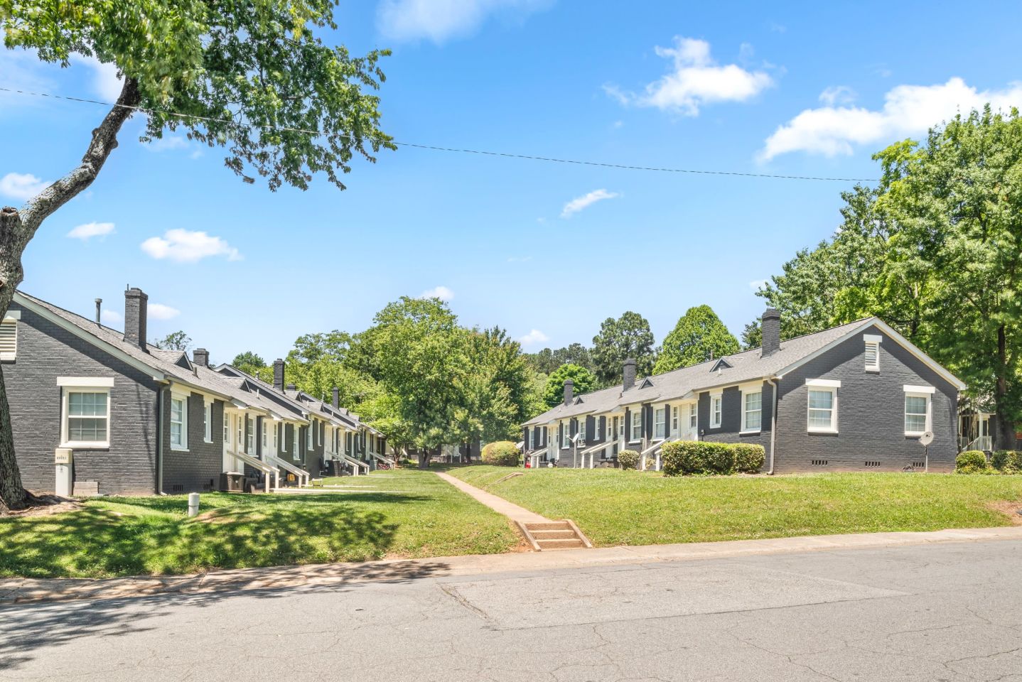 Balfour Marietta Luxury Apartments Image 1