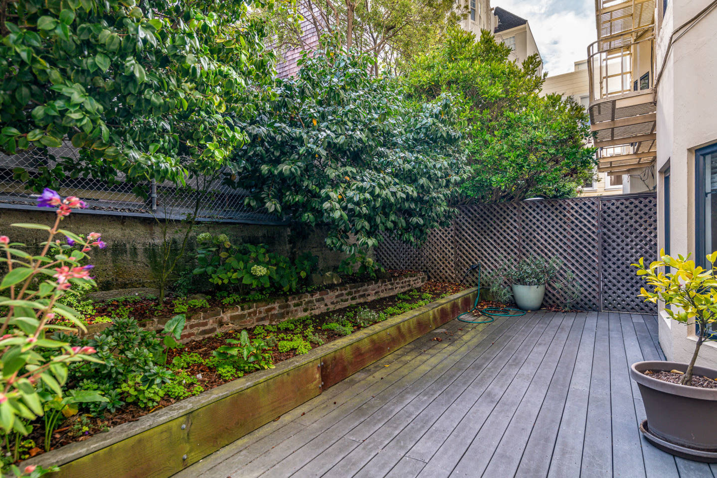 2275 BROADWAY Street Image 2