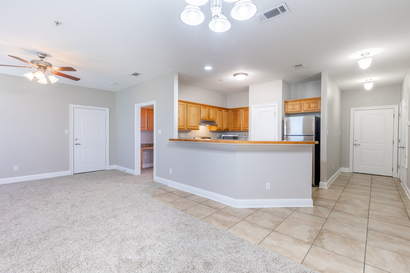 Oceanaire Apartments Image 7