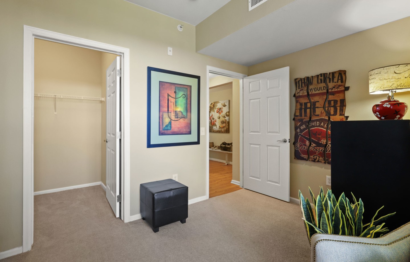 Parker Hilltop  Apartments Image 37