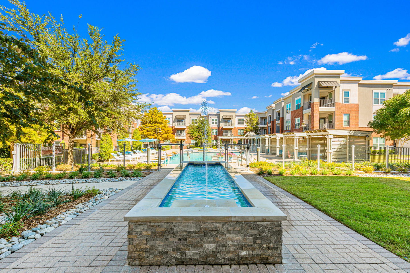Bell Gateway Village Image 16
