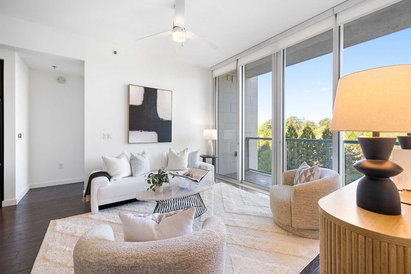 The Huntley Luxury Apartments Image 41