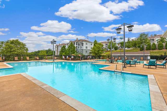 Hickory Point Apartments Image 1