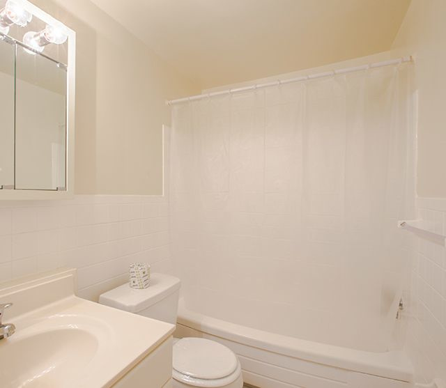 Atrium Apartments Image 8