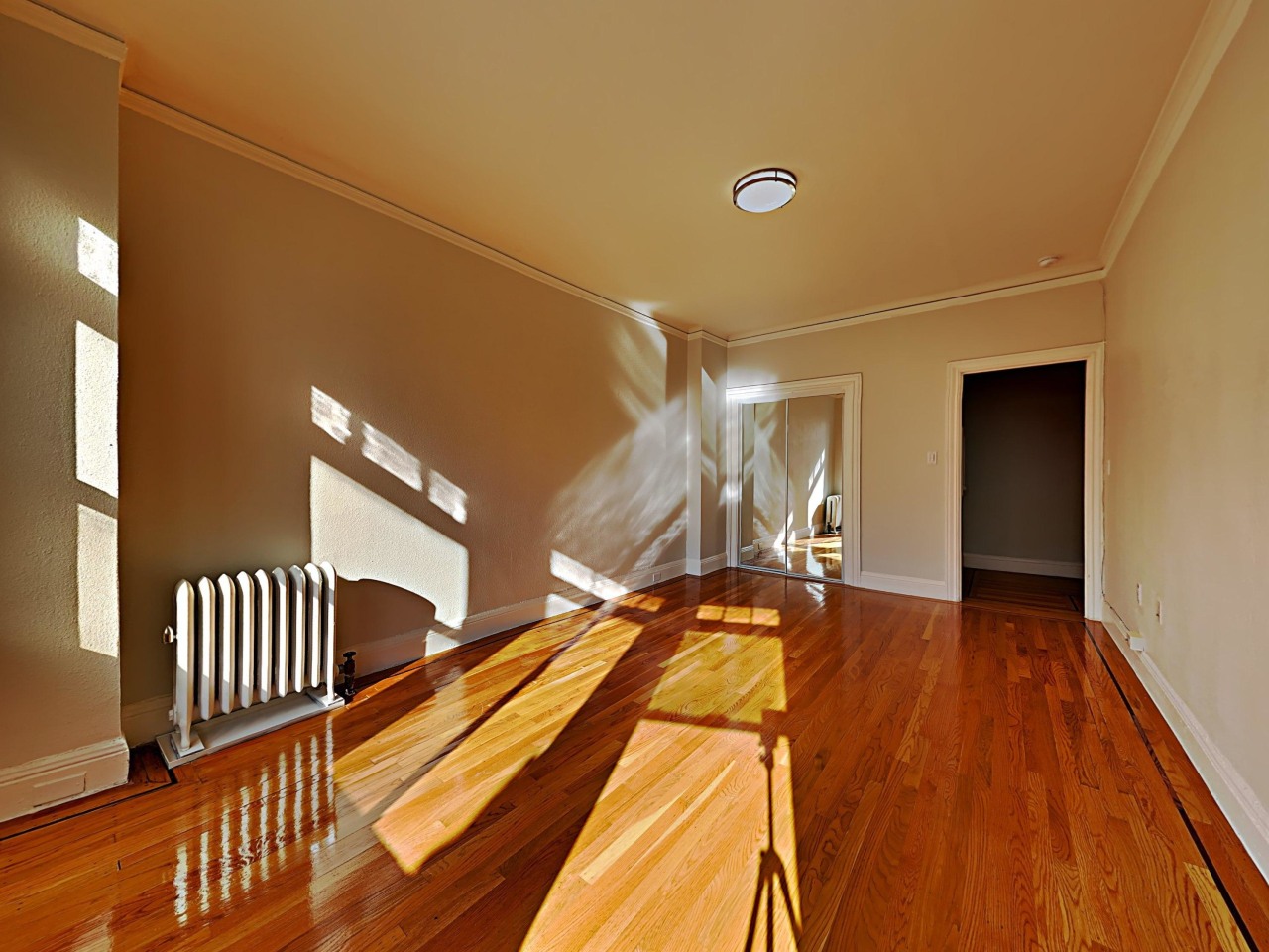 305 Hyde St. Image 3