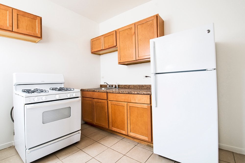 7930 S Ingleside East Chatham Apartments Image 6
