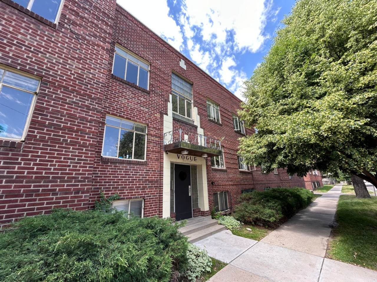 The Vogue Apartments Image 1