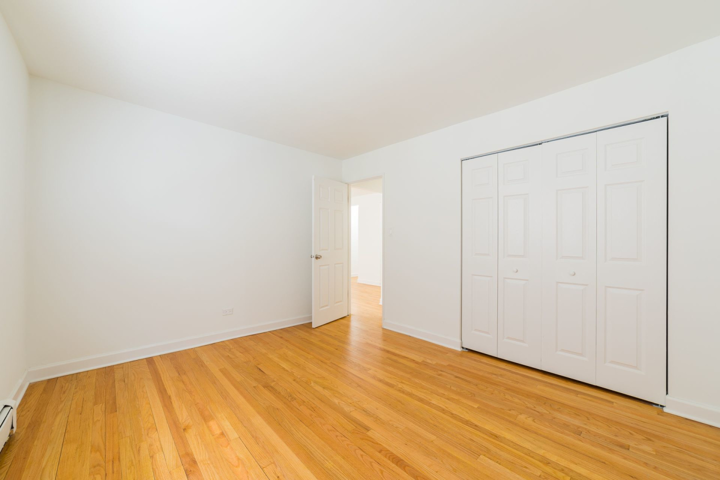 6211 N. Kenmore Image 7