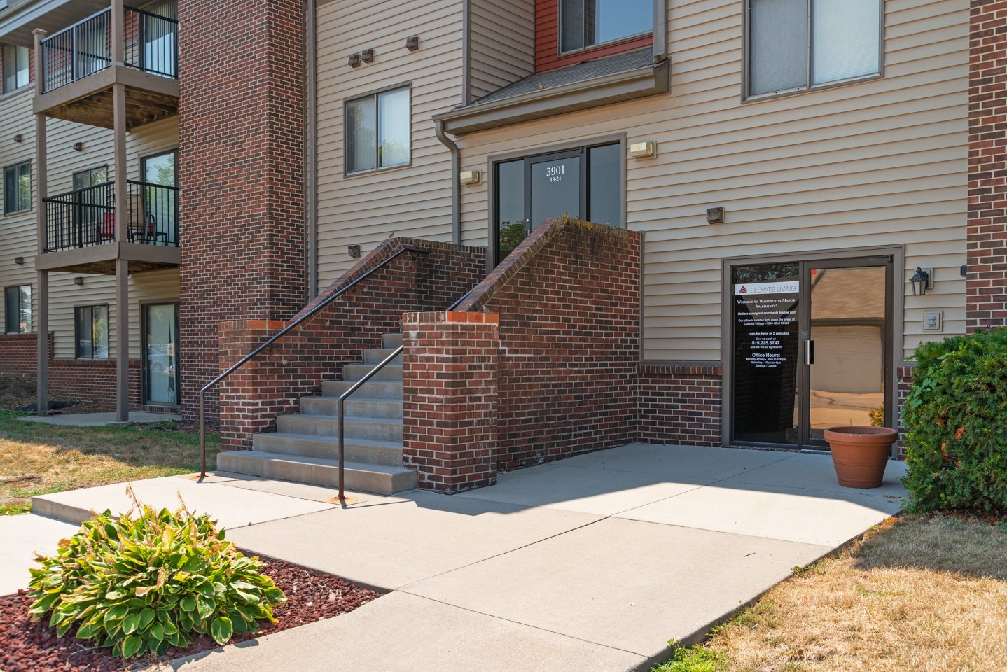 Washington Manor Image 3