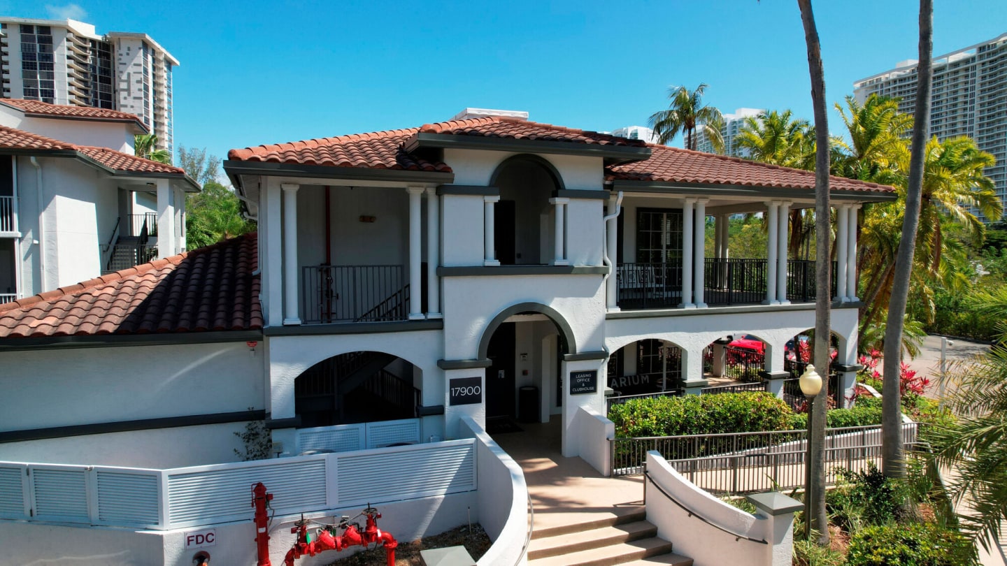 Town Aventura Image 2