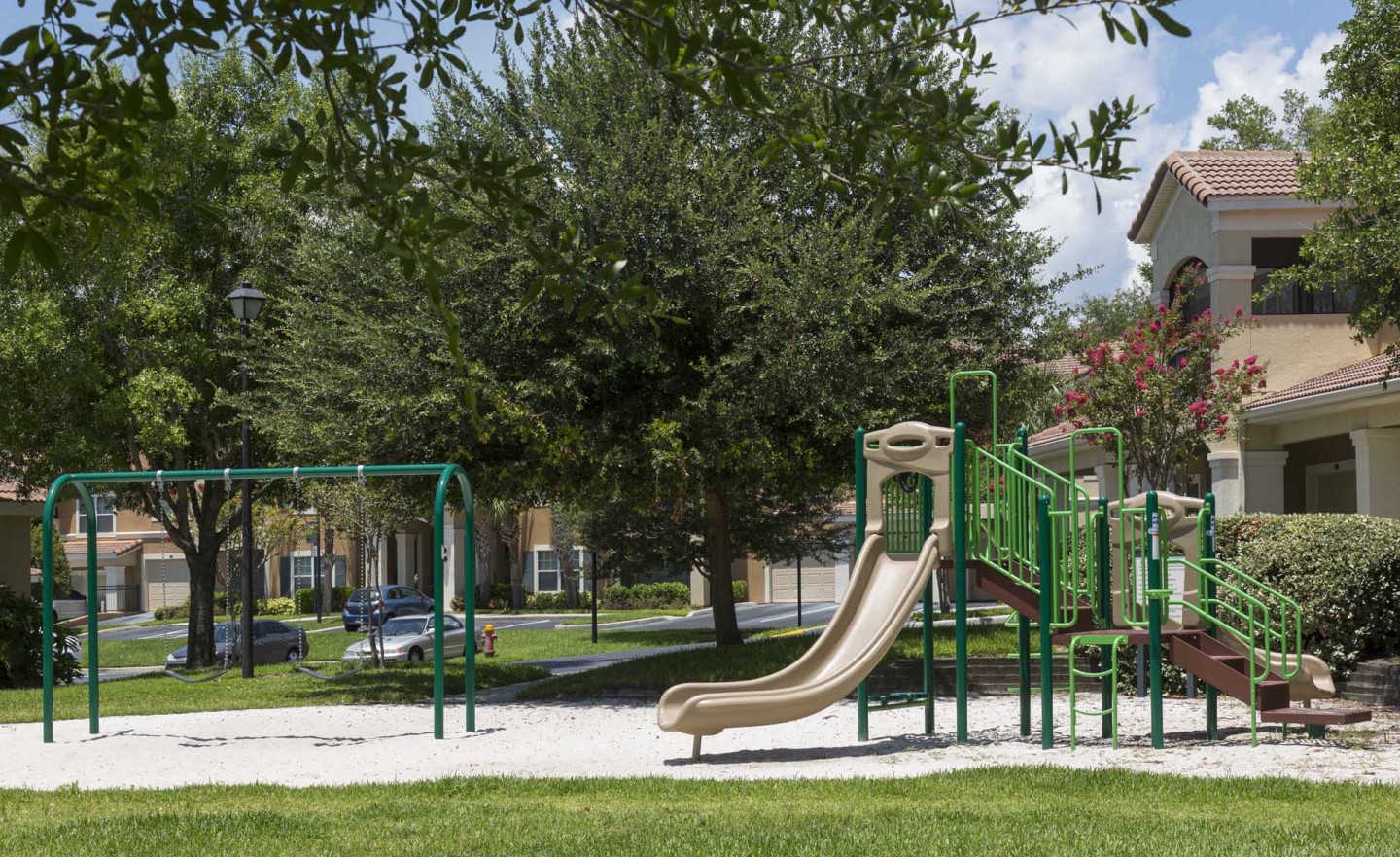 Lake's Edge Apartments Image 27