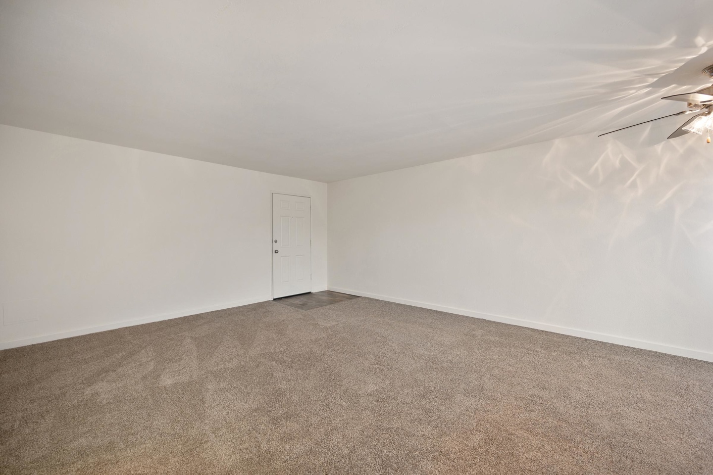 Elan Sea Lofts Image 17