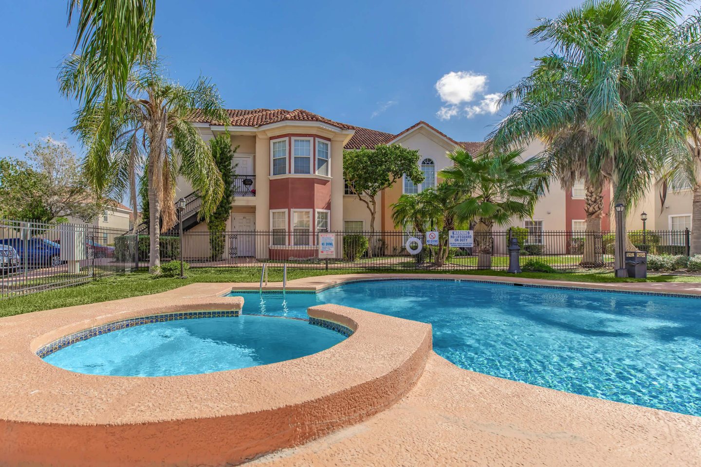 Las Misiones Apartments Image 9