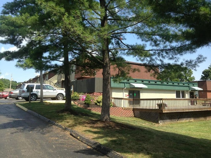 The Lodge at River Village Image 2