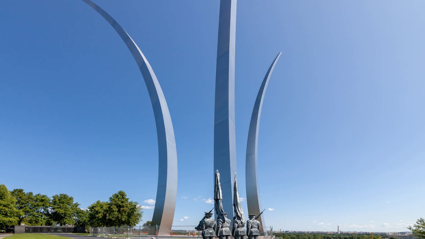 2201 Pershing Image 16