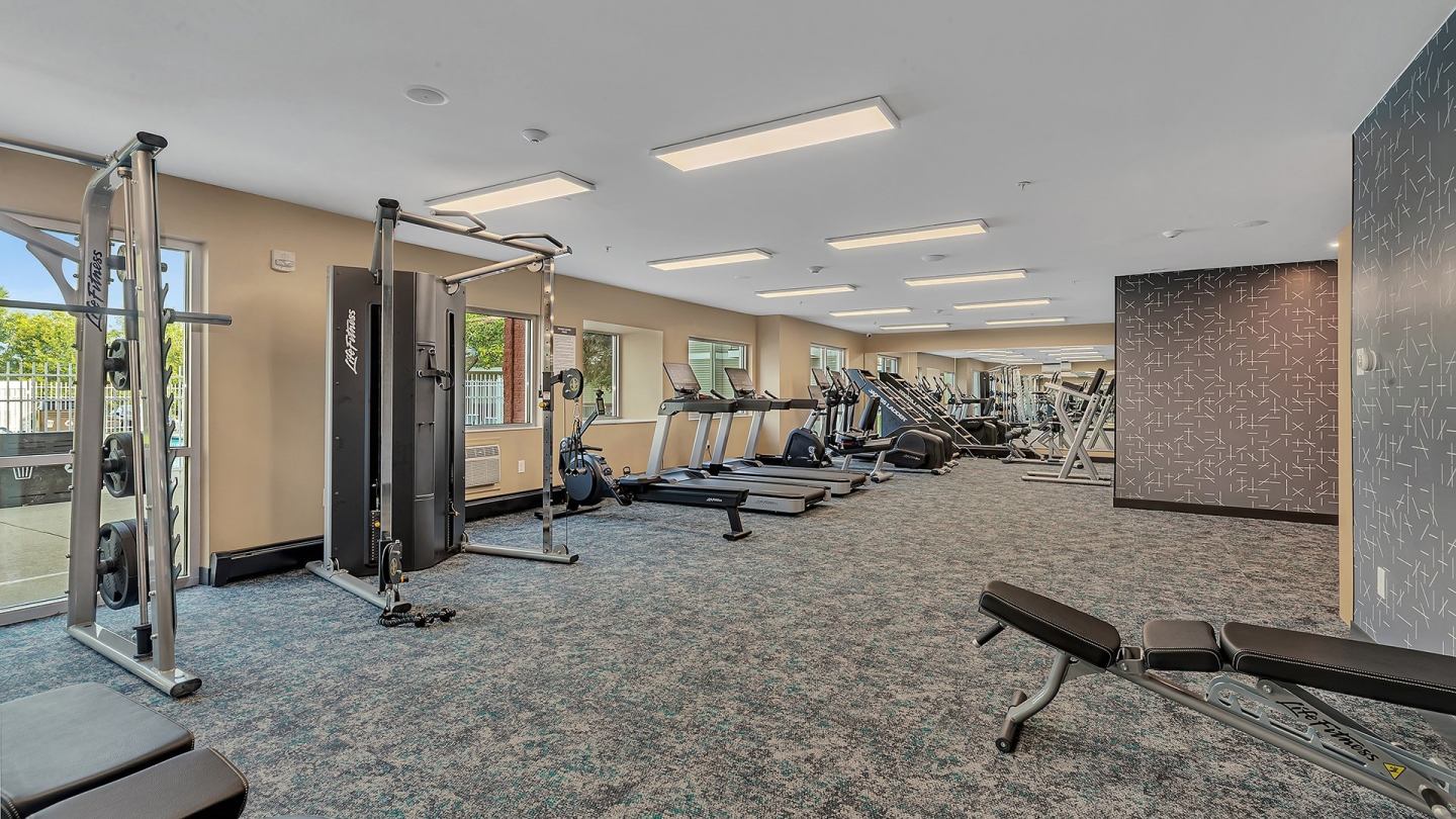 Grand Gateway Apartment Homes Image 10