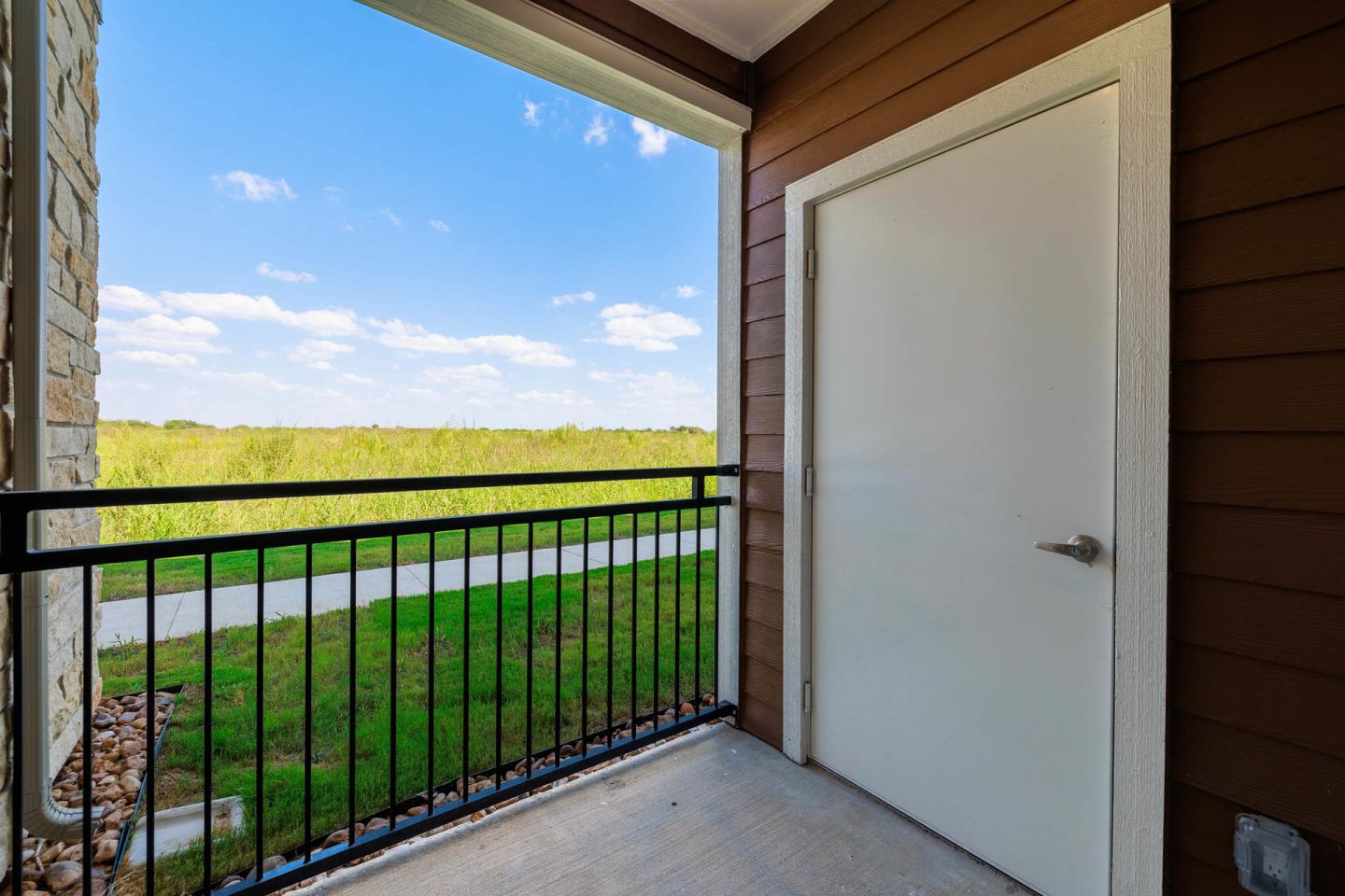 Terrace at Highland Hills Image 16