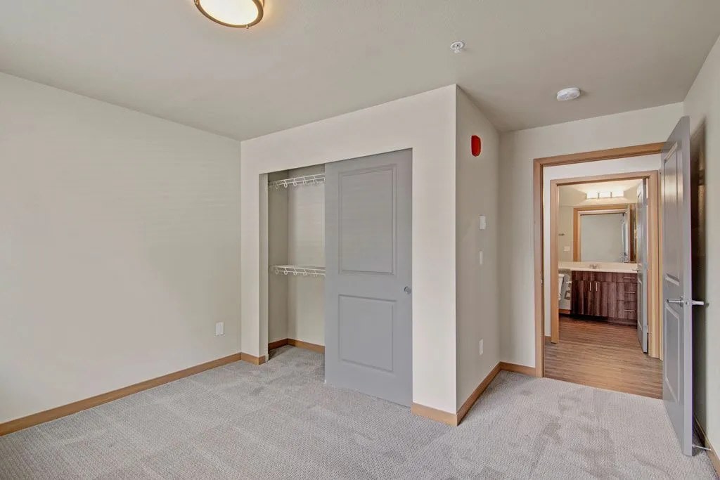 Insignia Apartment Homes Image 11