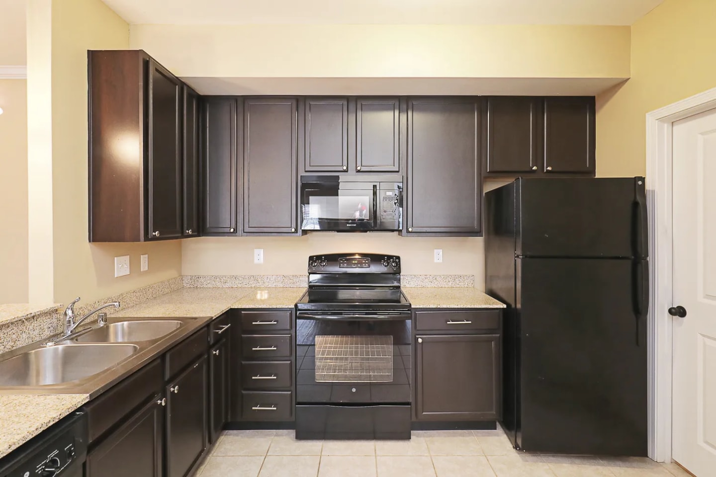 Cumberland Trace Village Image 11