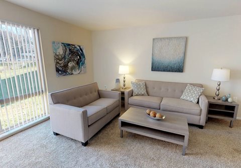 New Carrollton Woods Image 1