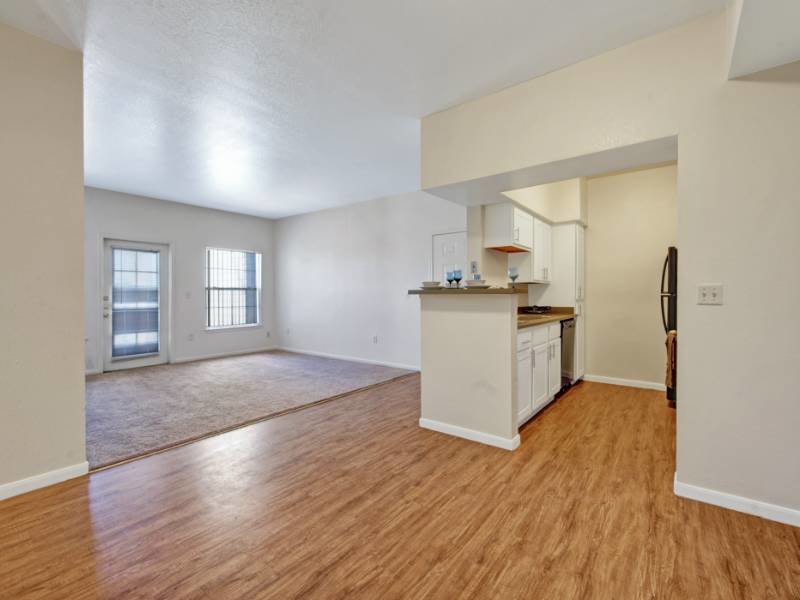 Village Crest Apartments Image 22