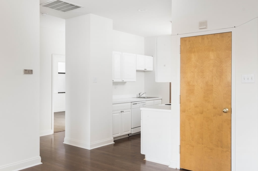 220 South 16th Street Image 8