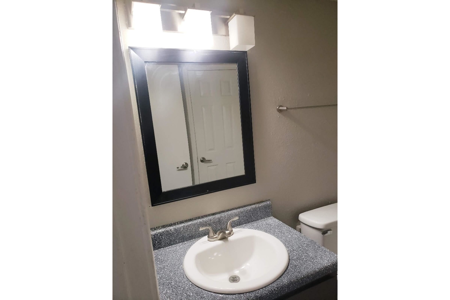Country Place Apartments Image 1