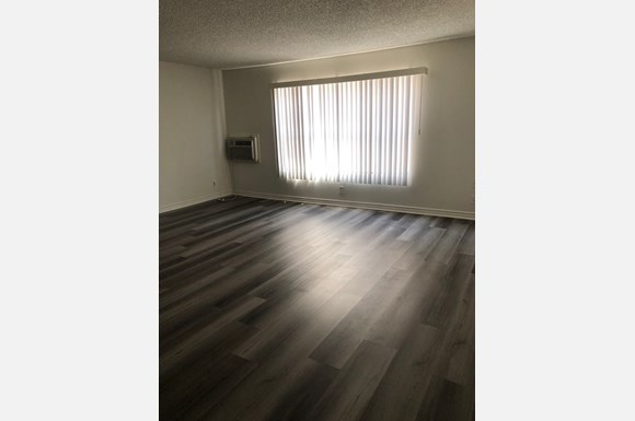 2928 W Leeward Ave Image 3