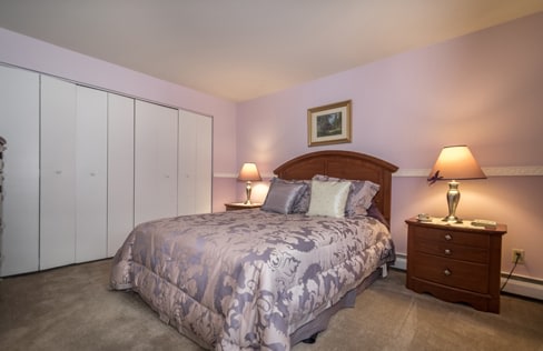 Hickory Hills Apartments Image 1