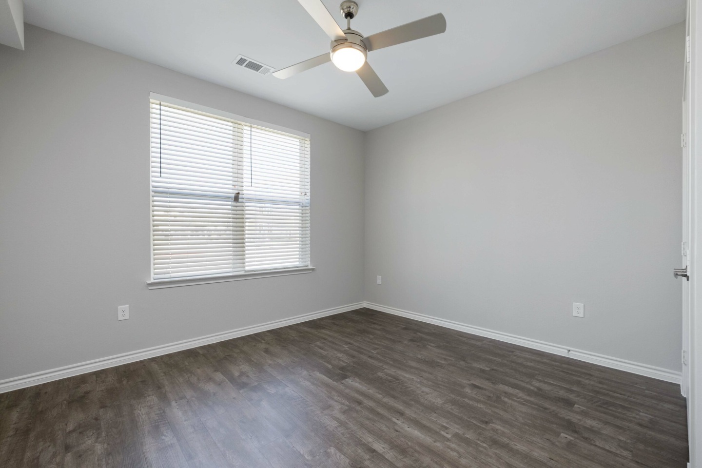 Riverstone Apartments - Affordable Housing Image 14