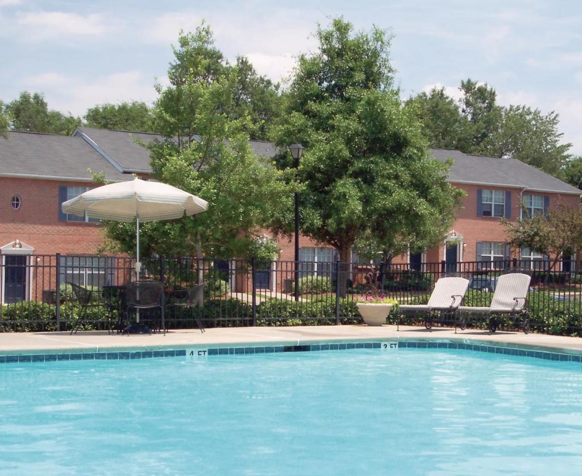 Jamestown Pointe Apartments Image 24