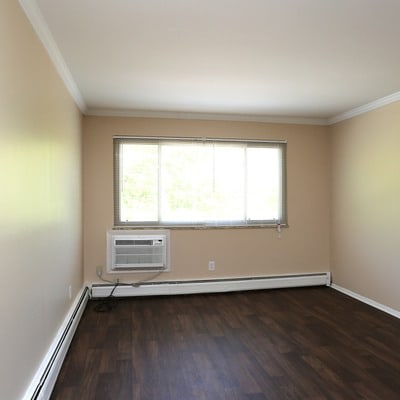 Twin Gables Apartments Image 9