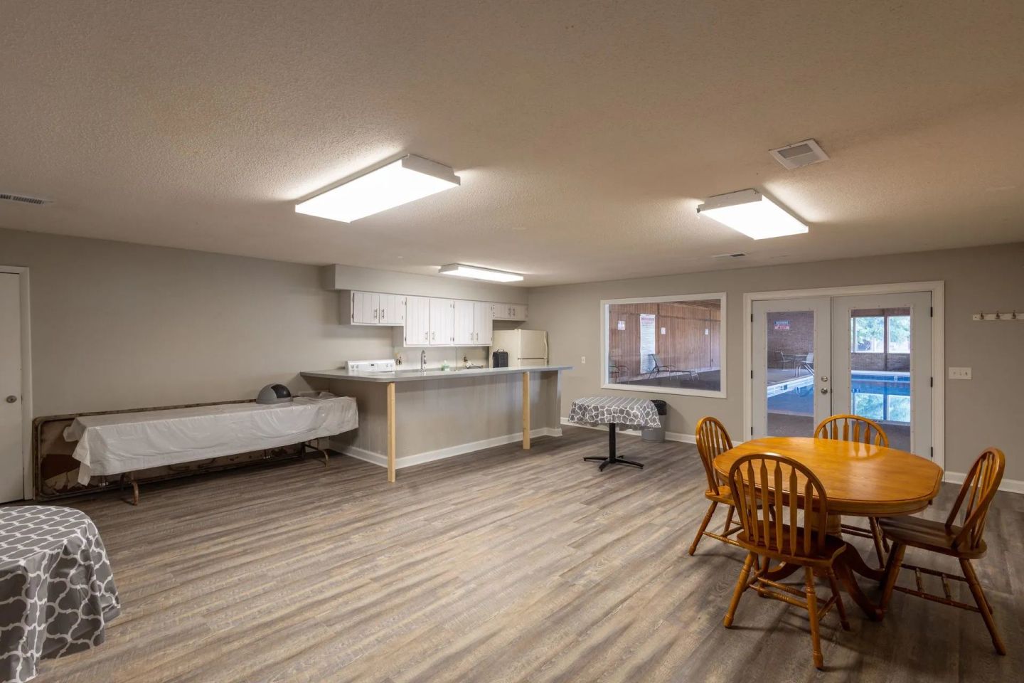 Embassy Apartments Image 2