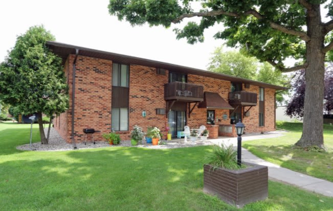 Fox River Bluff Apartments Image 29