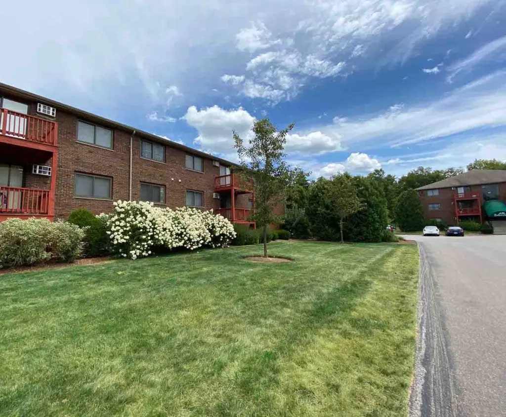 Eastern Trails Apartments and Storage Image 9