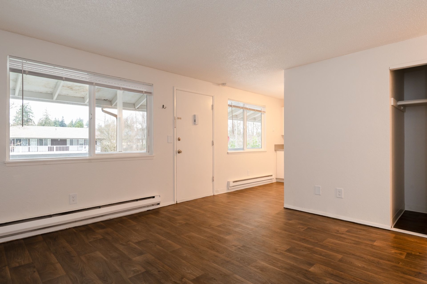 Lindbrook Apartments Image 14