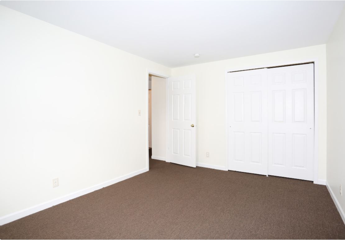Manhattan Square Apartments Image 8