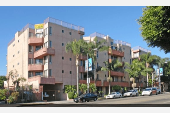 1333-1335 N La Brea Ave Image 16