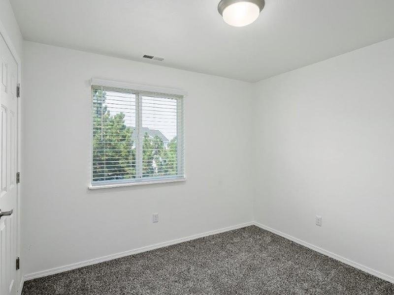 Cedar Square Image 17