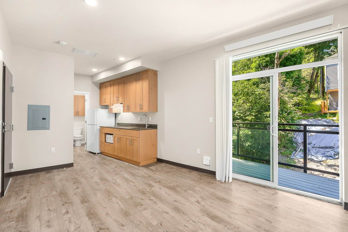 4029 Rainier Image 26